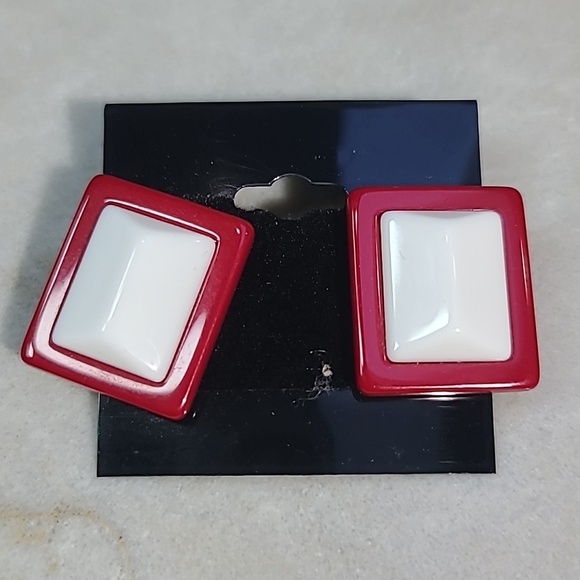 Fun Retro Red, White, and Blue Beaded Necklace Set - Picture 3 of 9